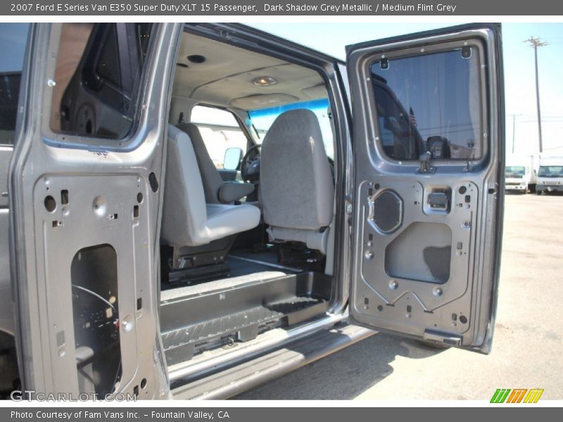 Dark Shadow Grey Metallic / Medium Flint Grey 2007 Ford E Series Van E350 Super Duty XLT 15 Passenger