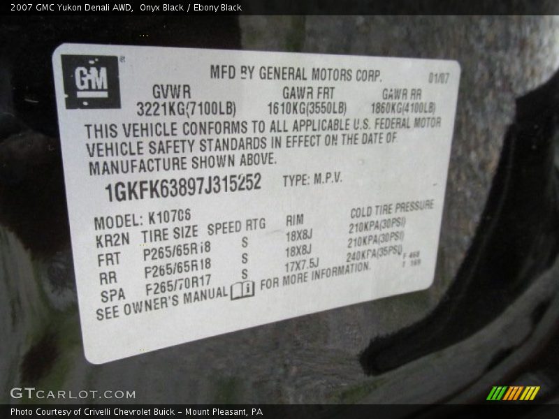 Onyx Black / Ebony Black 2007 GMC Yukon Denali AWD
