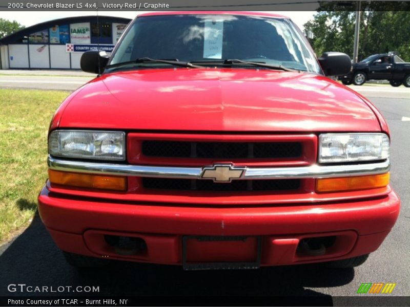 Victory Red / Graphite 2002 Chevrolet Blazer LS 4x4