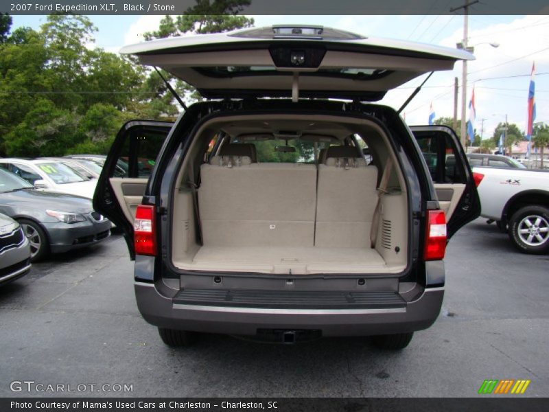 Black / Stone 2007 Ford Expedition XLT