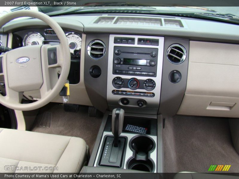 Black / Stone 2007 Ford Expedition XLT