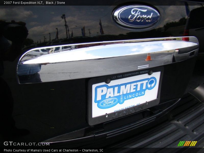 Black / Stone 2007 Ford Expedition XLT