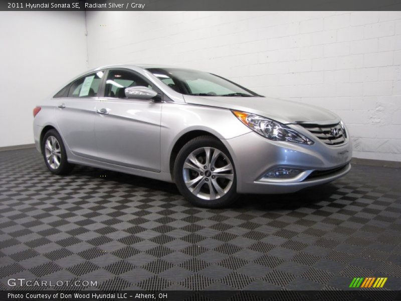 Radiant Silver / Gray 2011 Hyundai Sonata SE