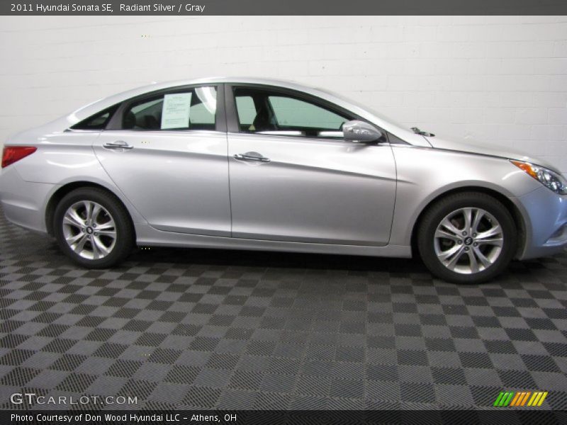 Radiant Silver / Gray 2011 Hyundai Sonata SE
