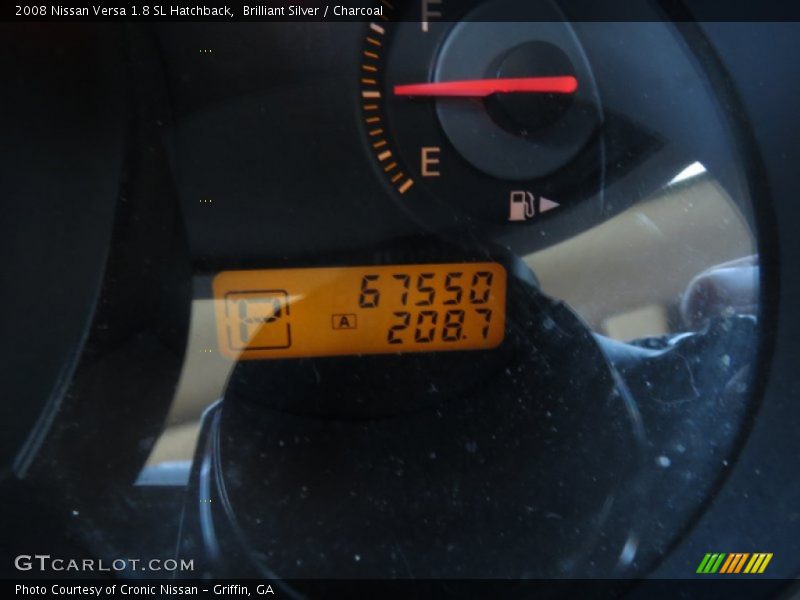 Brilliant Silver / Charcoal 2008 Nissan Versa 1.8 SL Hatchback