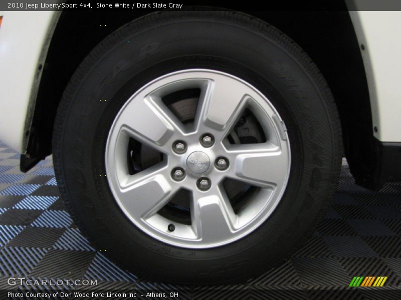 Stone White / Dark Slate Gray 2010 Jeep Liberty Sport 4x4