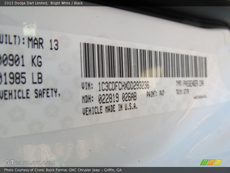 Bright White / Black 2013 Dodge Dart Limited