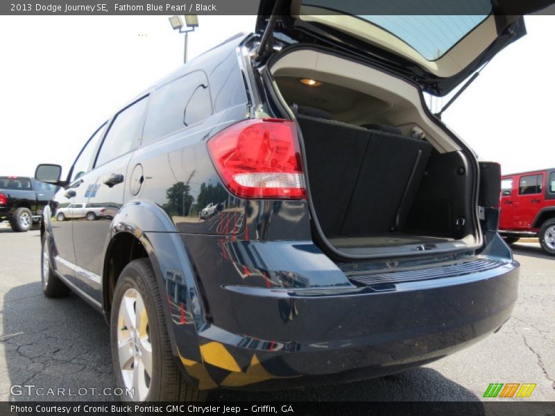 Fathom Blue Pearl / Black 2013 Dodge Journey SE