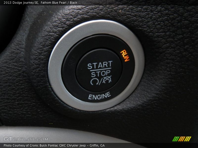 Fathom Blue Pearl / Black 2013 Dodge Journey SE