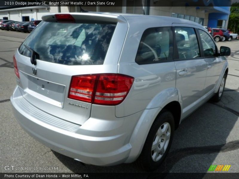 Bright Silver Metallic / Dark Slate Gray 2010 Dodge Journey SE