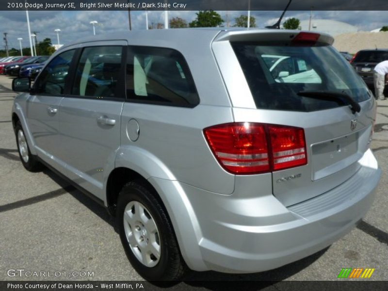 Bright Silver Metallic / Dark Slate Gray 2010 Dodge Journey SE