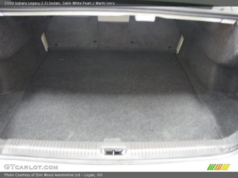 Satin White Pearl / Warm Ivory 2009 Subaru Legacy 2.5i Sedan