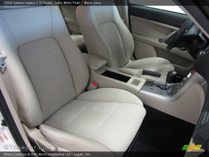 Satin White Pearl / Warm Ivory 2009 Subaru Legacy 2.5i Sedan