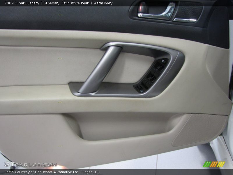 Satin White Pearl / Warm Ivory 2009 Subaru Legacy 2.5i Sedan