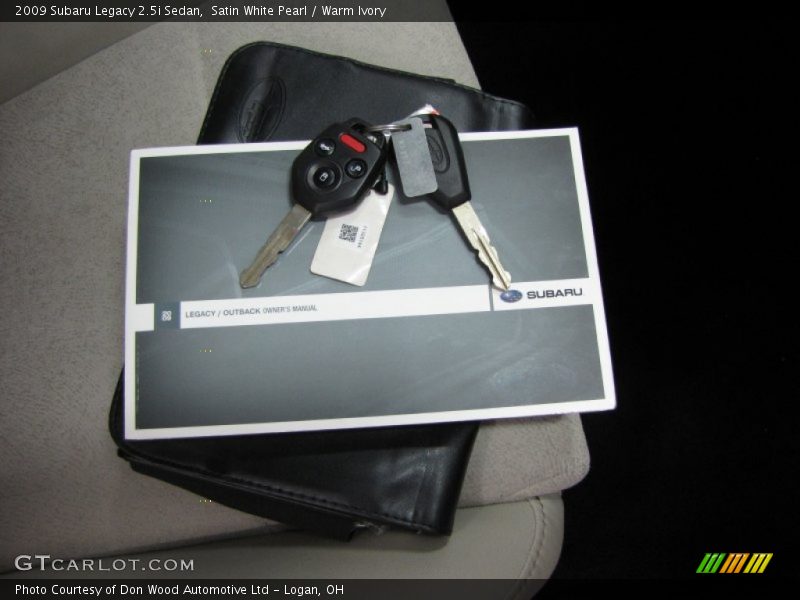Satin White Pearl / Warm Ivory 2009 Subaru Legacy 2.5i Sedan