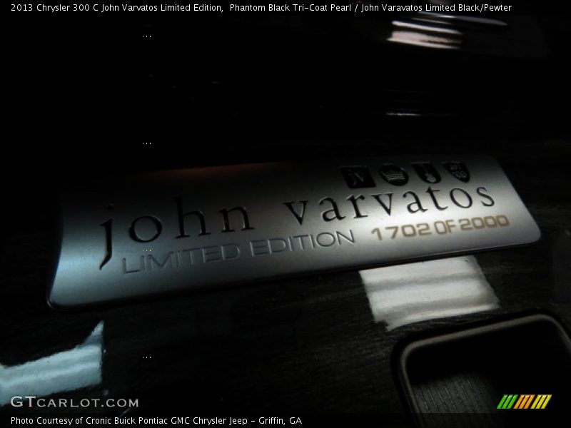 Phantom Black Tri-Coat Pearl / John Varavatos Limited Black/Pewter 2013 Chrysler 300 C John Varvatos Limited Edition