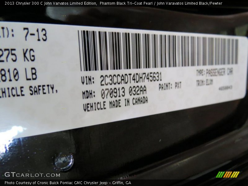 Phantom Black Tri-Coat Pearl / John Varavatos Limited Black/Pewter 2013 Chrysler 300 C John Varvatos Limited Edition