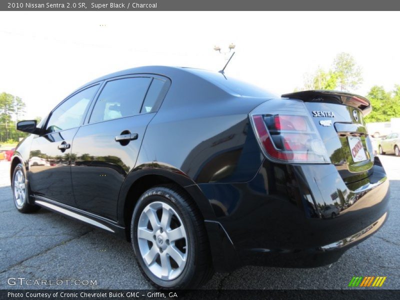 Super Black / Charcoal 2010 Nissan Sentra 2.0 SR
