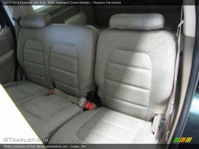 Dark Highland Green Metallic / Medium Parchment 2002 Ford Explorer XLS 4x4