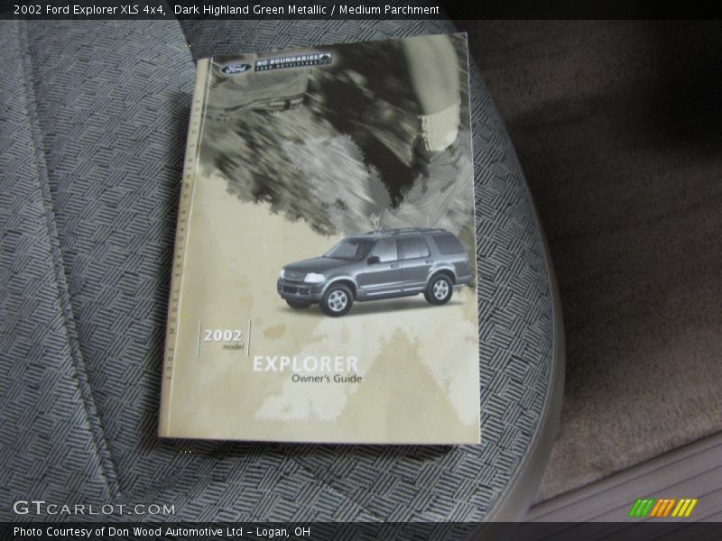 Dark Highland Green Metallic / Medium Parchment 2002 Ford Explorer XLS 4x4