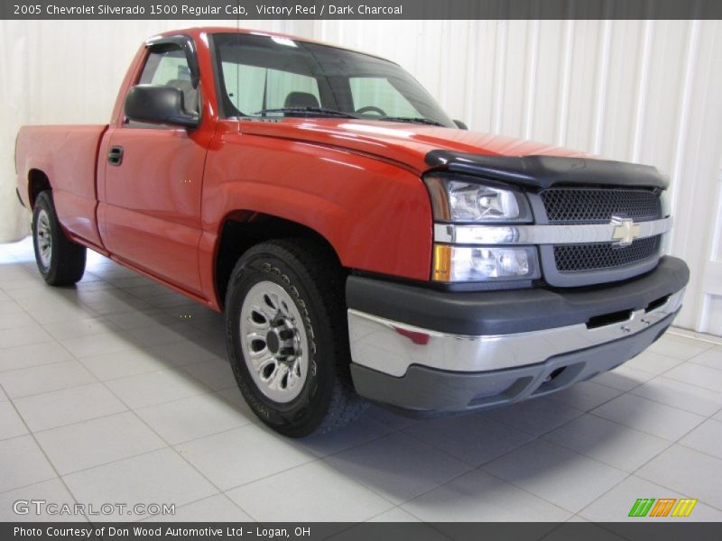 Victory Red / Dark Charcoal 2005 Chevrolet Silverado 1500 Regular Cab