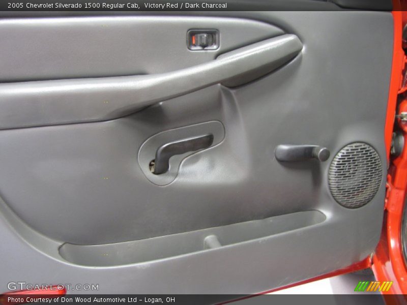 Victory Red / Dark Charcoal 2005 Chevrolet Silverado 1500 Regular Cab