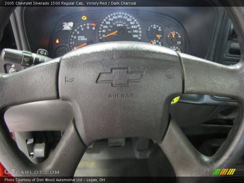 Victory Red / Dark Charcoal 2005 Chevrolet Silverado 1500 Regular Cab