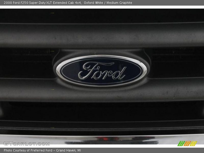Oxford White / Medium Graphite 2000 Ford F250 Super Duty XLT Extended Cab 4x4