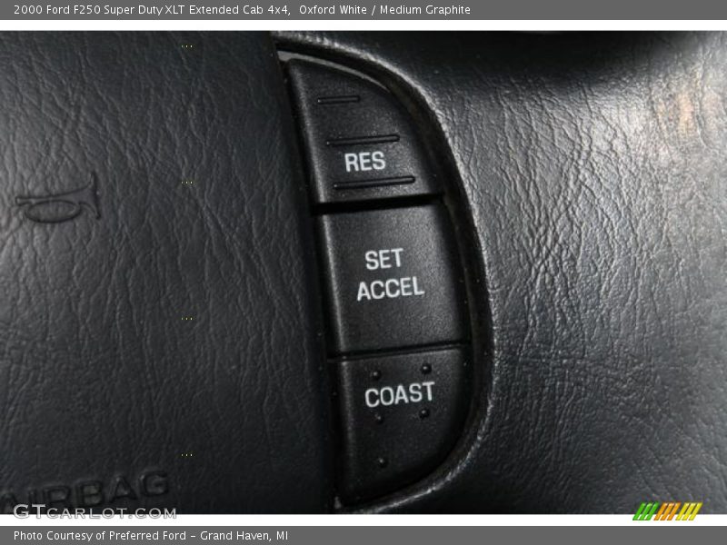 Oxford White / Medium Graphite 2000 Ford F250 Super Duty XLT Extended Cab 4x4