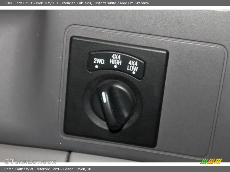 Oxford White / Medium Graphite 2000 Ford F250 Super Duty XLT Extended Cab 4x4