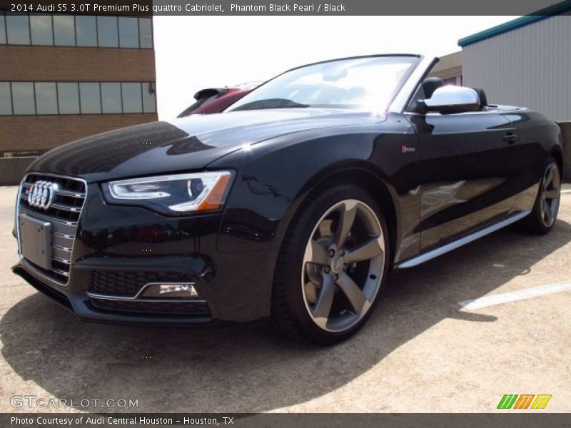 Front 3/4 View of 2014 S5 3.0T Premium Plus quattro Cabriolet