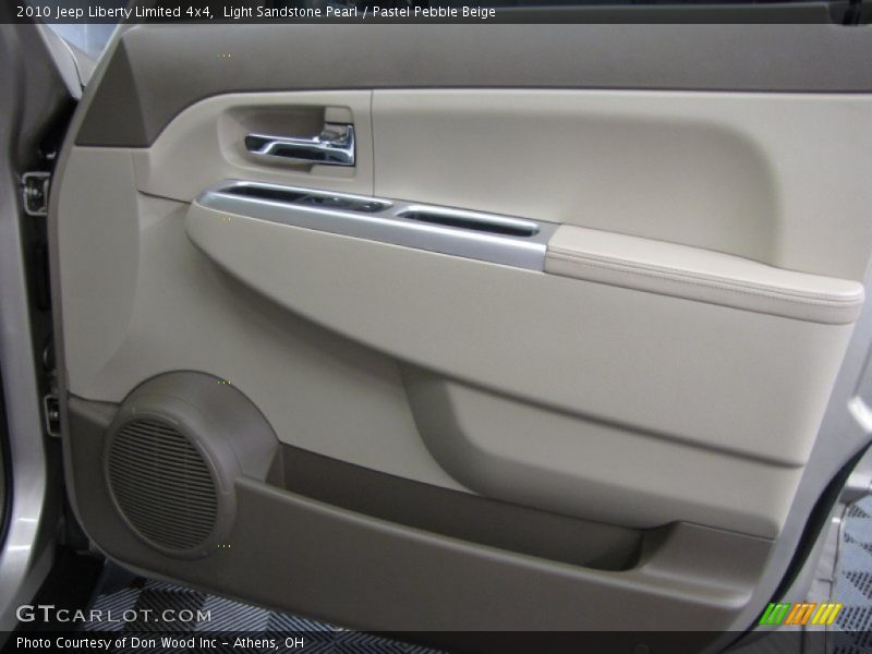Light Sandstone Pearl / Pastel Pebble Beige 2010 Jeep Liberty Limited 4x4