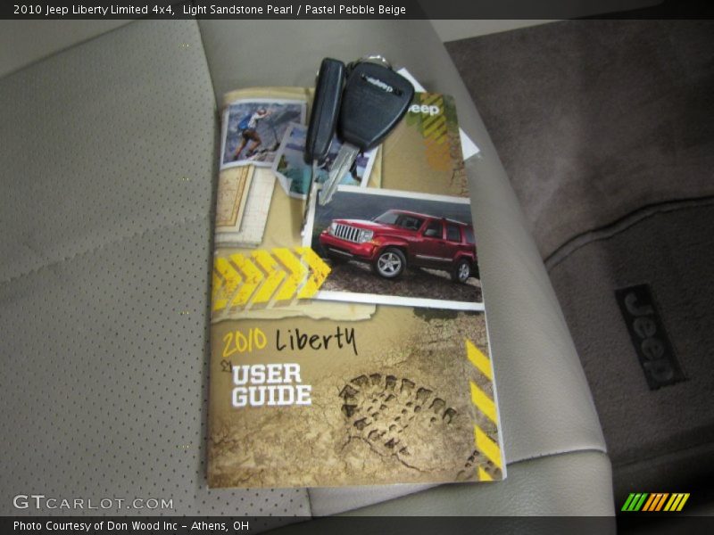 Light Sandstone Pearl / Pastel Pebble Beige 2010 Jeep Liberty Limited 4x4