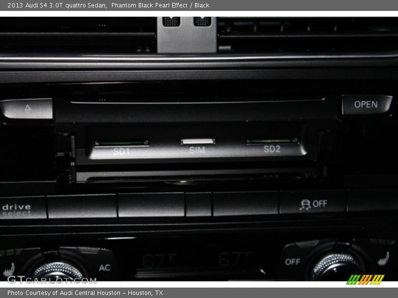 Phantom Black Pearl Effect / Black 2013 Audi S4 3.0T quattro Sedan