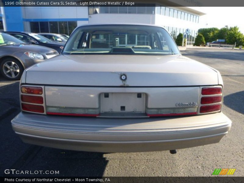 Light Driftwood Metallic / Beige 1996 Oldsmobile Cutlass Ciera SL Sedan