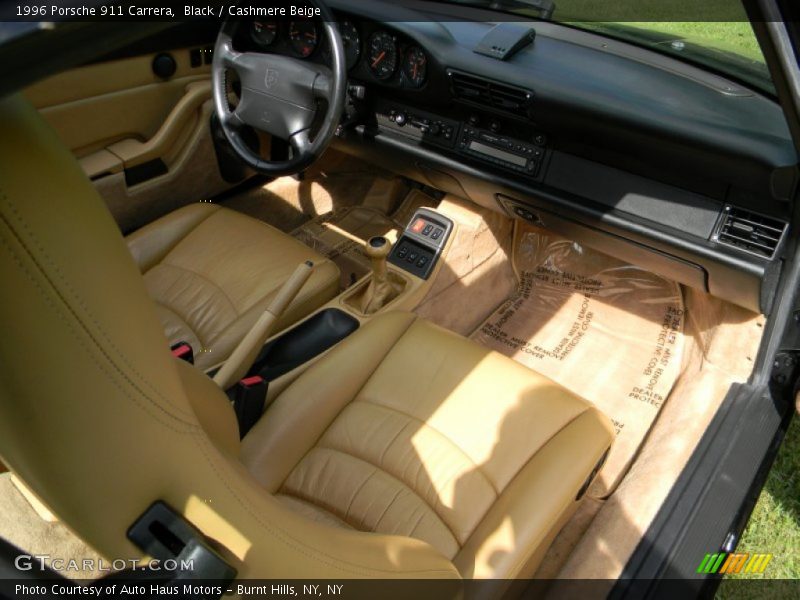 Dashboard of 1996 911 Carrera