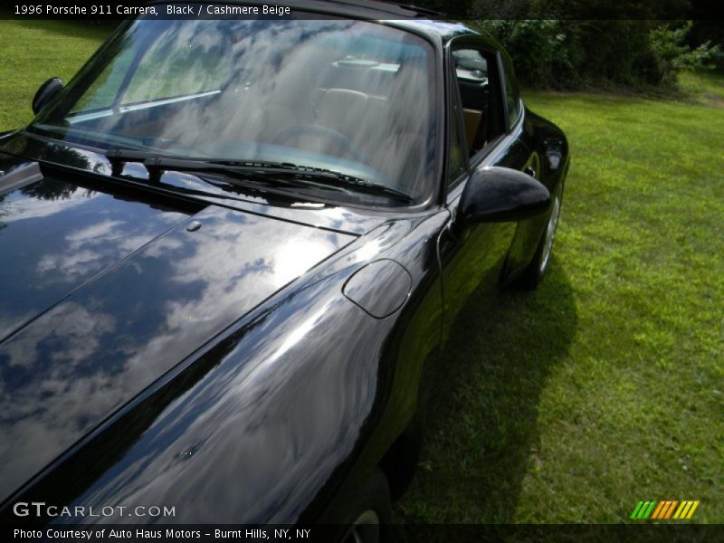 Black / Cashmere Beige 1996 Porsche 911 Carrera