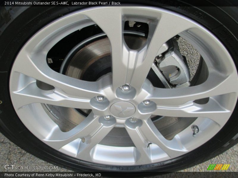 Labrador Black Pearl / Black 2014 Mitsubishi Outlander SE S-AWC
