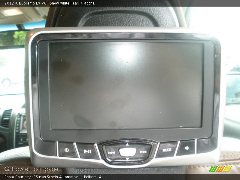 Snow White Pearl / Mocha 2012 Kia Sorento EX V6