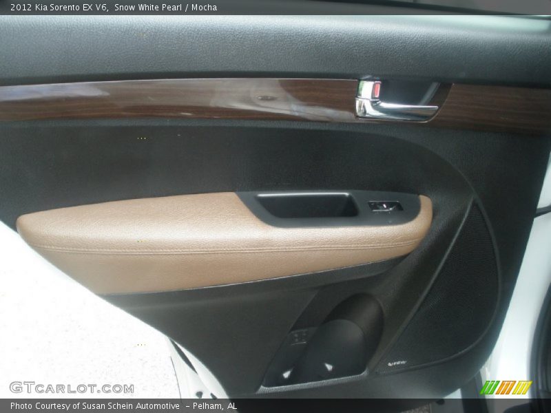 Snow White Pearl / Mocha 2012 Kia Sorento EX V6