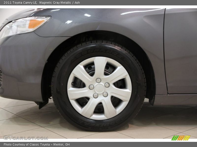 Magnetic Gray Metallic / Ash 2011 Toyota Camry LE