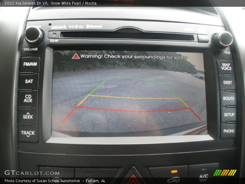 Snow White Pearl / Mocha 2012 Kia Sorento EX V6