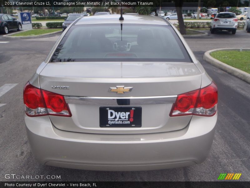 Champagne Silver Metallic / Jet Black/Medium Titanium 2013 Chevrolet Cruze LS