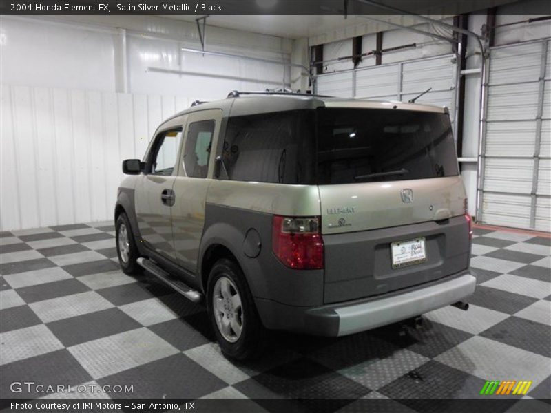 Satin Silver Metallic / Black 2004 Honda Element EX