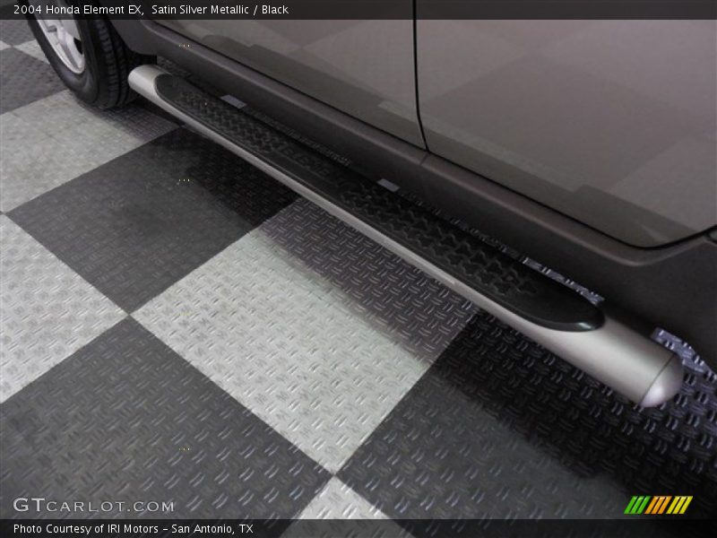 Satin Silver Metallic / Black 2004 Honda Element EX