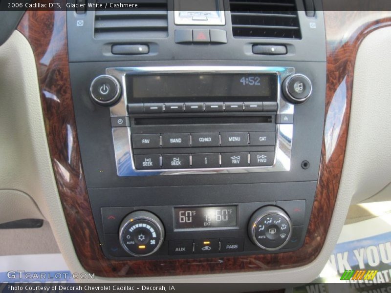 Glacier White / Cashmere 2006 Cadillac DTS