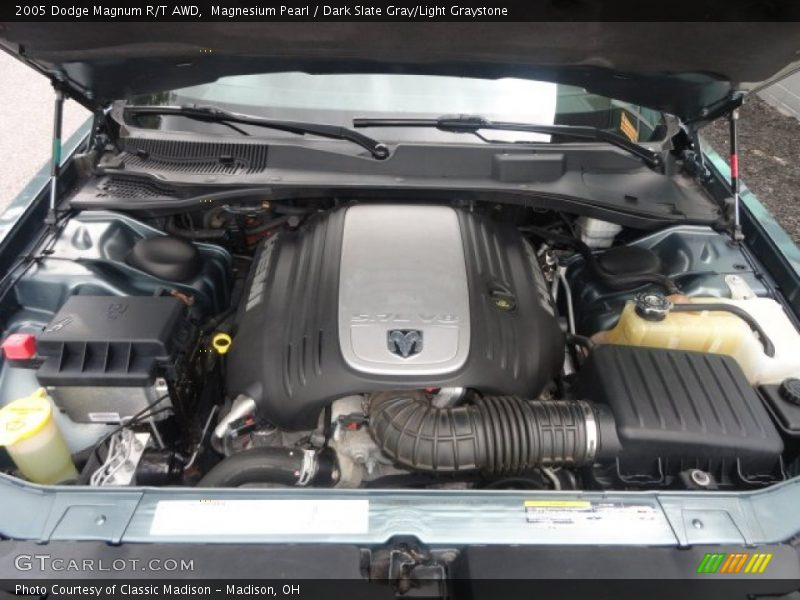  2005 Magnum R/T AWD Engine - 5.7 Liter HEMI OHV 16-Valve V8