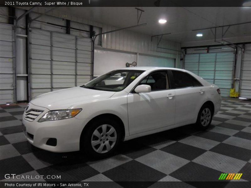 Super White / Bisque 2011 Toyota Camry