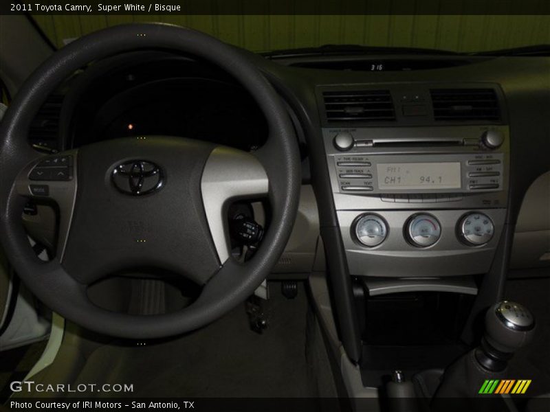 Super White / Bisque 2011 Toyota Camry