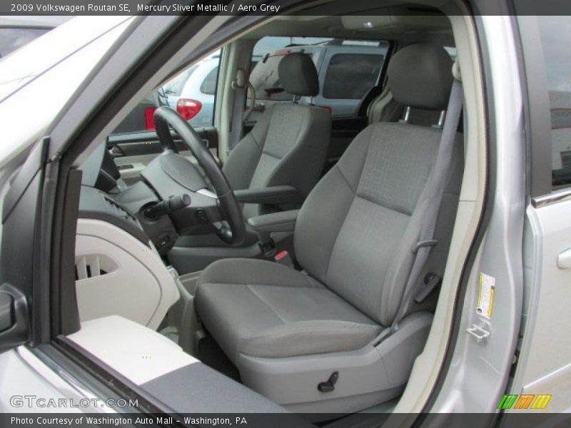 Mercury Sliver Metallic / Aero Grey 2009 Volkswagen Routan SE